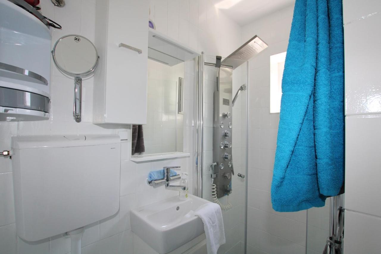 Blue Adria Suites Porec Esterno foto